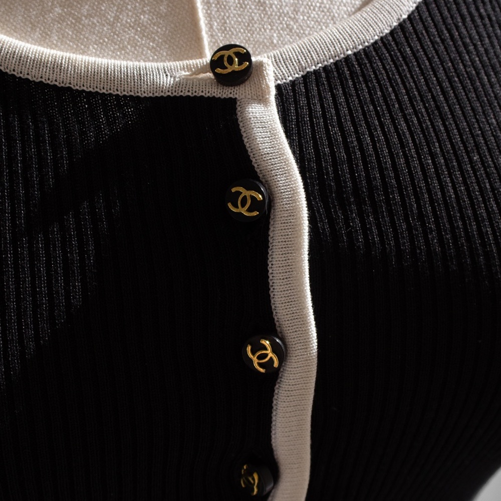 Chanel Spring 1995 Black White 95P Crop Cardigan - Picture 8 of 11